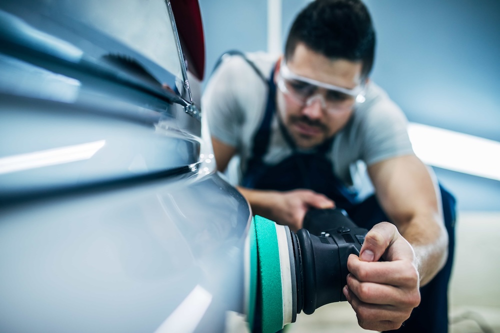 Illustratie van het beroep : Plaatwerker carrosserie