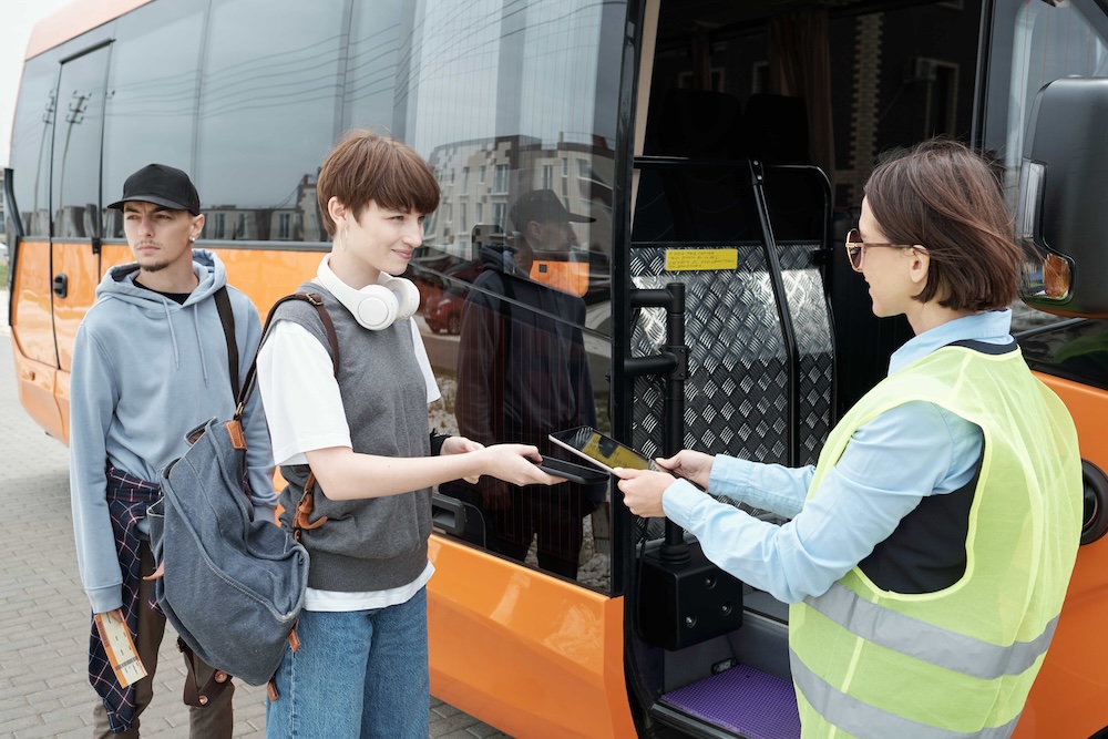 Illustration du métier : Responsable de l'organisation du transport routier des personnes h/f/x)