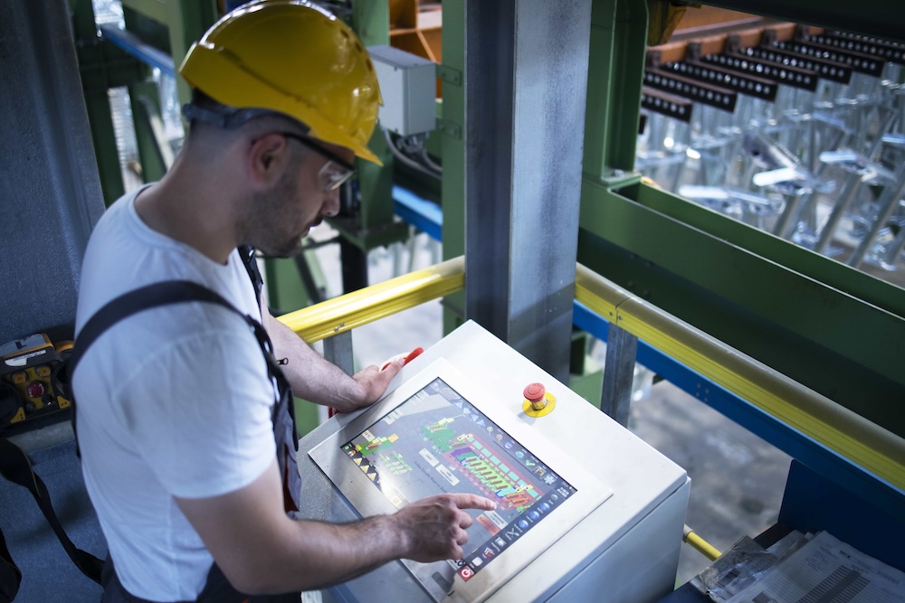 Illustration du métier : Régleur-ajusteur de machines de production (h/f/x)